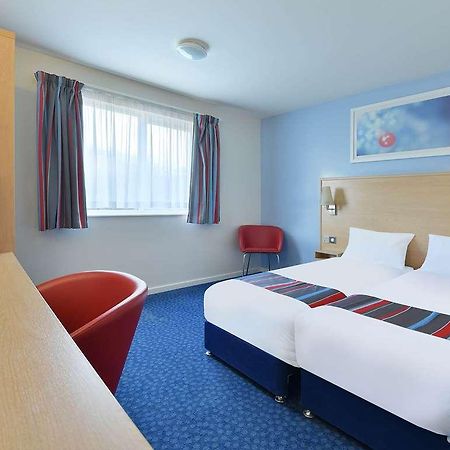 Travelodge Μπάσιλντον Δωμάτιο φωτογραφία