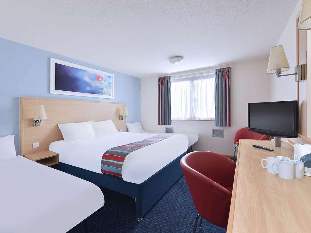 Travelodge Μπάσιλντον Δωμάτιο φωτογραφία